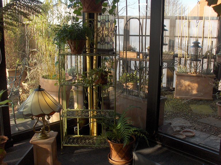 Balkongestaltung unter Verwendung ausgewählter Impruneta-Terracotta